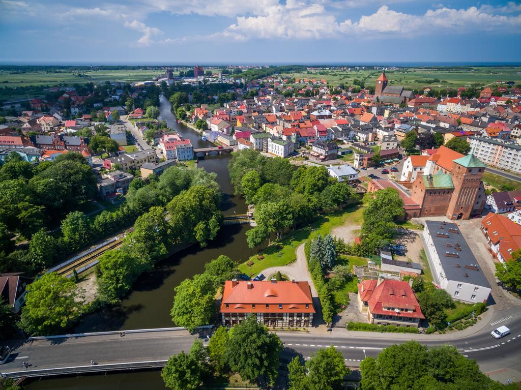 Отель Gosciniec Zamkowy Дарлово Экстерьер фото