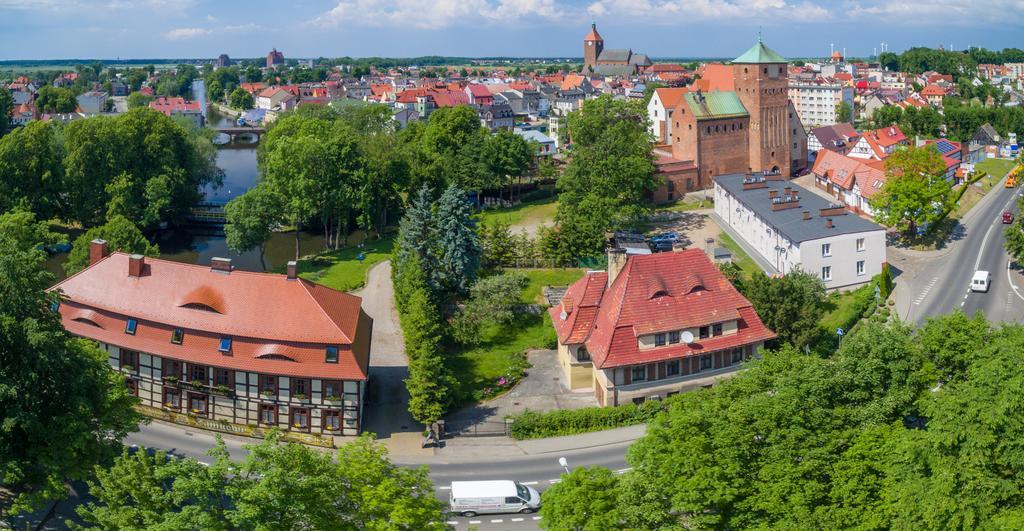 Отель Gosciniec Zamkowy Дарлово Экстерьер фото