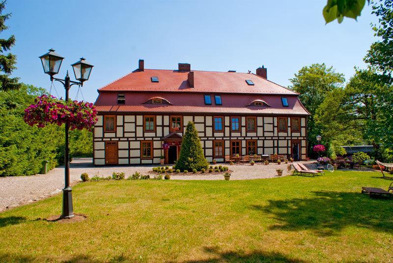 Отель Gosciniec Zamkowy Дарлово Экстерьер фото